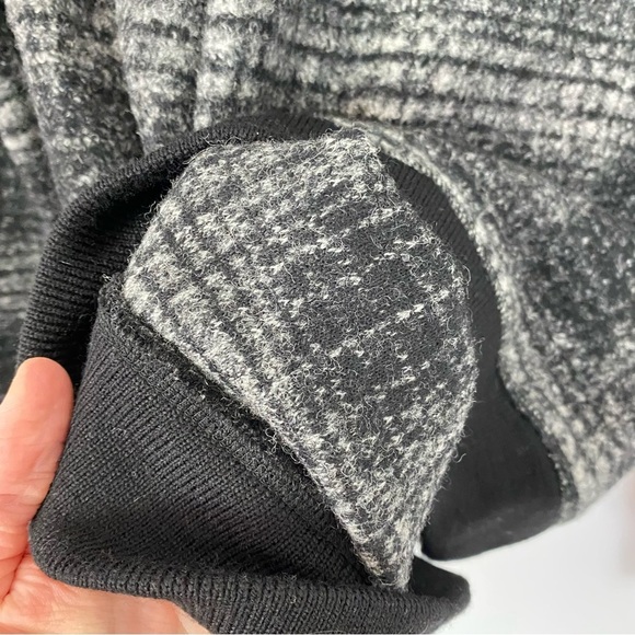 Betabrand Plaid Sweater Sweatshirt Womens Size Small Wool Black Gray Crewneck - Picture 6 of 8